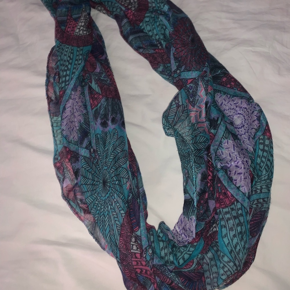 Infinity scarf